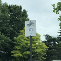 One of 4 designated/reserved spots for pick up (although I saw one person park, go inside and not return with food....meeting someone?)