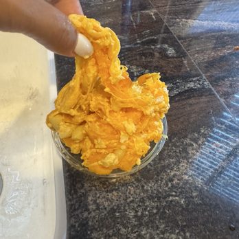Popeyes Louisiana Kitchen - Globs of cheese in Mac n cheese - Fast Food Near Me - Norco, California