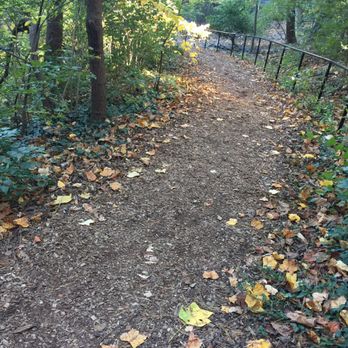 Page Park - Path down to community - Parks Near Me - Chevy Chase, Maryland Page Park - Path down to community - Parks Near Me - Chevy Chase, Maryland