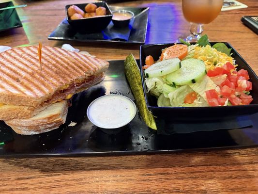 Crazy Craig's Treehouse by null