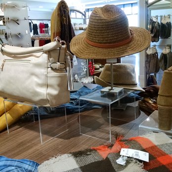Versona - Hats and scarves. - Women's Clothing Near Me - Marietta, Georgia Versona - Hats and scarves. - Women's Clothing Near Me - Marietta, Georgia