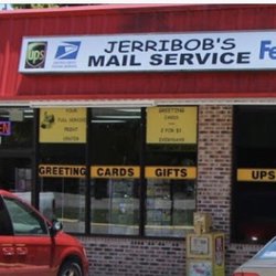 JerriBob's Ship & Print - Front of store