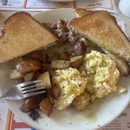 corned beef hash, scrambled eggs, home fries. soooo yummy! corned beef hash, scrambled eggs, home fries. soooo yummy!