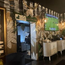 Agave & Rye - Grandview - Decor