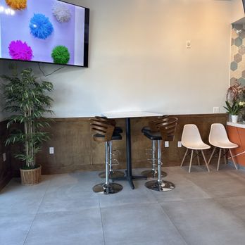 The Poke Tea House - Seating - Bubble Tea Near Me - Vista, California