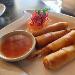 Shrimp roll, crispy first bite, with a shrimp follow up ... great
