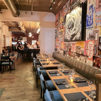 Vinile Chophouse - Inside the restaurant - Italian Near Me - New York, New York Vinile Chophouse - Inside the restaurant - Italian Near Me - New York, New York