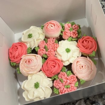 Stacey's Sweet Temptations - Custom Cakes Near Me