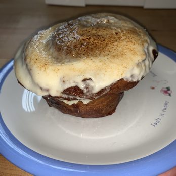 Bittersweet Pastry Shop - Cinnamon roll - Bakeries Near Me - Chicago, Illinois
