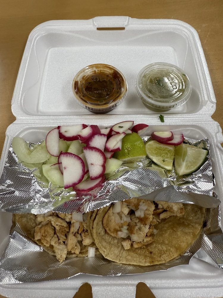 Food from Tacos Don Chavita