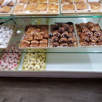 Chocolada Bakery & Cafe - Bakeries Near Me - Hollywood, Florida