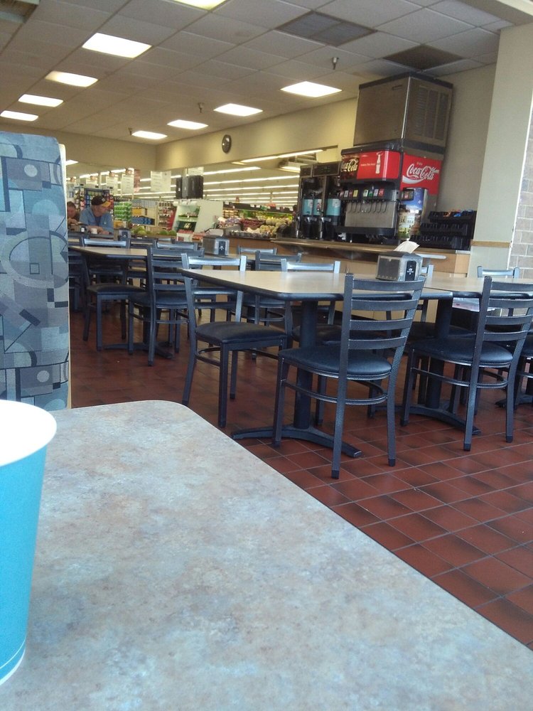 HYVEE DAVENPORT CLOSED Updated July 2024 3019 Rockingham Rd