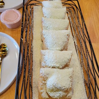 Moignet A Social Cafe - Their famous mochi beignet - Bakeries Near Me - Las Vegas, Nevada Moignet A Social Cafe - Their famous mochi beignet - Bakeries Near Me - Las Vegas, Nevada