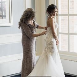 Zoey Pearson Salon Studio - Onsite Bridal Services are Offered. Book a Virtual Bridal Consultation Online