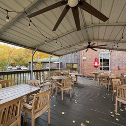 The Pioneer Mill of Tiffin - Back patio
