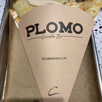 Plomo Quesadilla Bar - Chicken quesadilla with chipotle sauce - Mexican Near Me - Dallas, Texas Plomo Quesadilla Bar - Chicken quesadilla with chipotle sauce - Mexican Near Me - Dallas, Texas