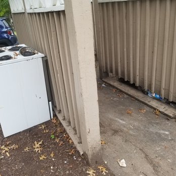 Woodside Apartments - Garbage- It's a light day. - Apartments Near Me - Lorton, Virginia Woodside Apartments - Garbage- It's a light day. - Apartments Near Me - Lorton, Virginia