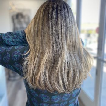 Salon Essence - Hair Salons Near Me - Belmont, California