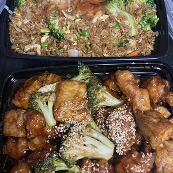 New Moon - Half sesame chicken half sesame tofu and vegetable fried rice. I added the broccoli. - Chinese Near Me - New York, New York