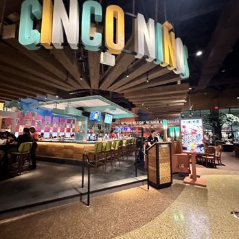 Cinco Ninos - Outside - Mexican Near Me - Pocono Summit, Pennsylvania