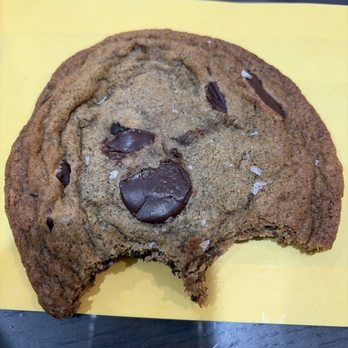 La La Land - Chocolate chip cookie - Cafes Near Me - Los Angeles, California La La Land - Chocolate chip cookie - Cafes Near Me - Los Angeles, California