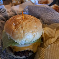 Main Street Station - The Cheeseburger