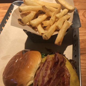 Chili's - American Near Me - Los Banos, California