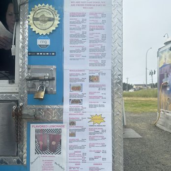 B&D's Food Hut - Menu - Burgers Near Me - Long Beach, Washington
