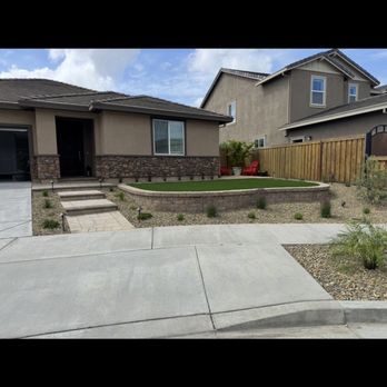 ConstruArt Pavers - Front yard - Artificial Turf Near Me - El Sobrante, California ConstruArt Pavers - Front yard - Artificial Turf Near Me - El Sobrante, California
