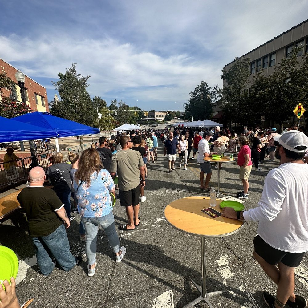 Empanada Fest - Long lines because of how the tents were arranged! - Food Trucks Near Me - Pawtucket, Rhode Island Empanada Fest - Long lines because of how the tents were arranged! - Food Trucks Near Me - Pawtucket, Rhode Island