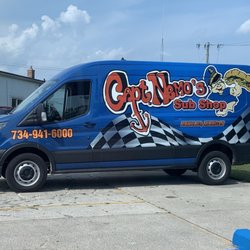 Captain Nemo's Submarine Sandwiches - Nice van