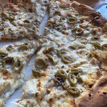 Pompeii Pizzeria - Chicken, olives & goat cheese - Pizza Near Me - Elk River, Minnesota