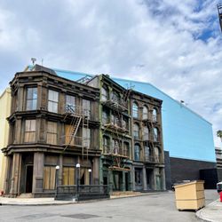 Paramount Studio Tour - Touring Paramount Studio