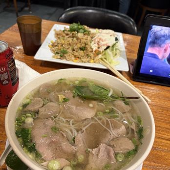 Pho Che - Ribeye and meatball pho - Vietnamese Near Me - Fort Lee, New Jersey