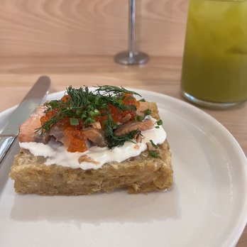 Yang’s Kitchen - Smoked Salmon Hash. 9/10 - Asian Fusion Near Me - Alhambra, California