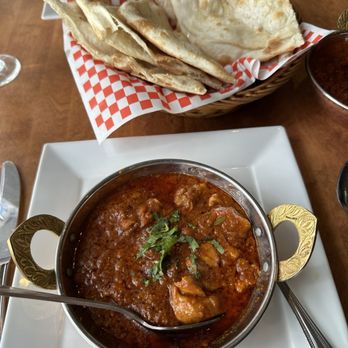 Desi Pakwan - Coconut chicken curry - Indian Near Me - Vaughan, Ontario Desi Pakwan - Coconut chicken curry - Indian Near Me - Vaughan, Ontario