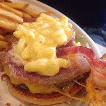 La Tour Cafe - Bacon Burger w/ M&C - Cafes Near Me - Honolulu, Hawaii