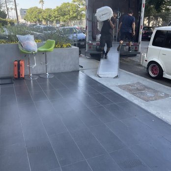 LA Moving Pros - Stuff on street + size of truck - Movers Near Me LA Moving Pros - Stuff on street + size of truck - Movers Near Me