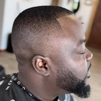 Violet & Gold - Men's Hair Salons Near Me - Godley, Texas