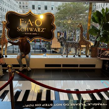 FAO Schwarz - Toy Stores Near Me - New York, New York