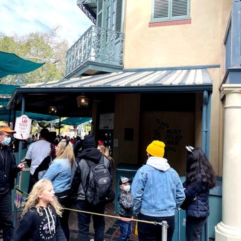 Mint Julep Bar - Outside Wait - Donuts Near Me - Anaheim, California Mint Julep Bar - Outside Wait - Donuts Near Me - Anaheim, California
