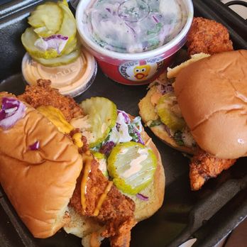 Dave's Hot Chicken - Chicken Shop Near Me - Cathedral City, California