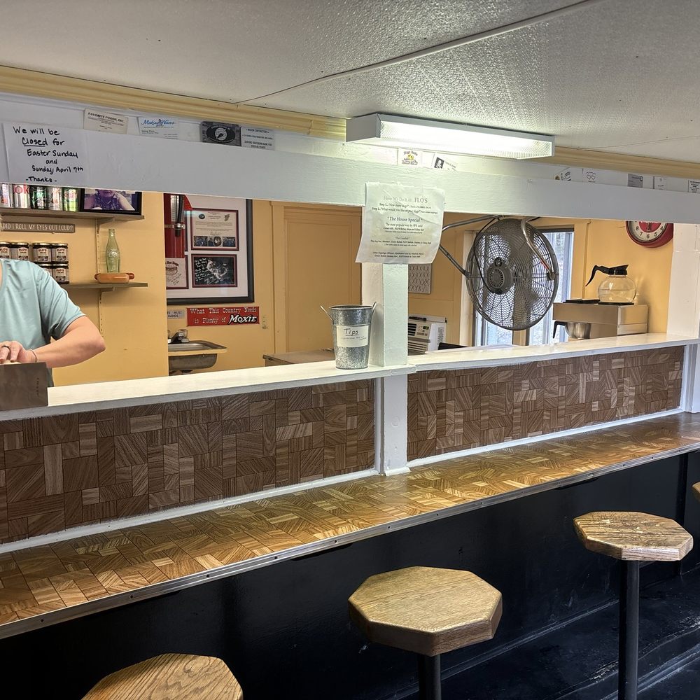 Flo's Hot Dogs - Inside - Hot Dogs Near Me - Cape Neddick, Maine Flo's Hot Dogs - Inside - Hot Dogs Near Me - Cape Neddick, Maine
