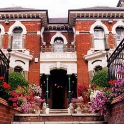Leaside Hotel
