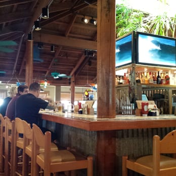 Islands Restaurant - Bar - Burgers Near Me - Burbank, California