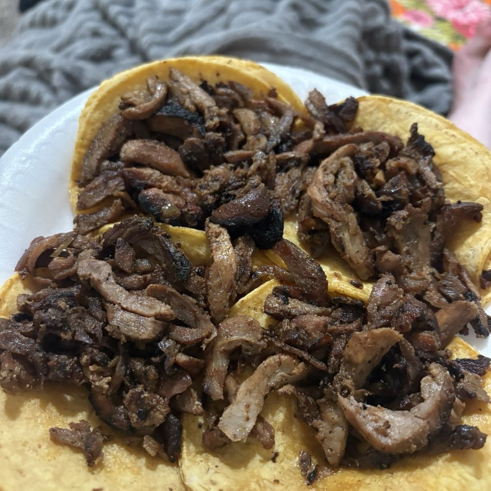 Tacos El Cabezon - No clue what it is, definitely not Al pastor though. - Tacos Near Me - Fresno, California Tacos El Cabezon - No clue what it is, definitely not Al pastor though. - Tacos Near Me - Fresno, California