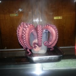 Meson O Rincon Do Mariñeiro - Un pulpo muy rico y de la zona, realmente bueno