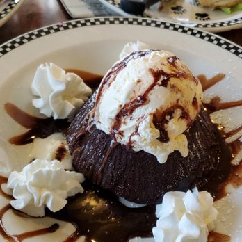 Black Bear Diner Gilroy - Diners Near Me - Gilroy, California