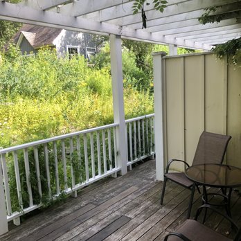 Deerhill Inn - Bed & Breakfast Near Me - West Dover, Vermont