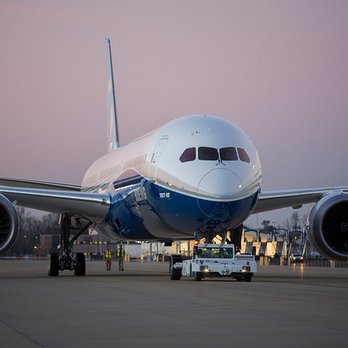Excella Private Car - Air travel is stressful enough without having to worry about what happens once you land. Our drivers will be waiting for you on the ground, - Town Car Service Near Me - Chicago, Illinois